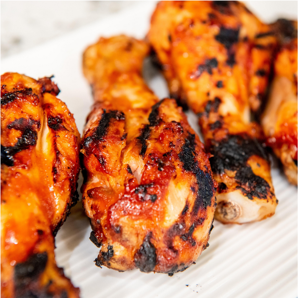 CHICKEN WINGS WITH SPICY BBQ SAUCE